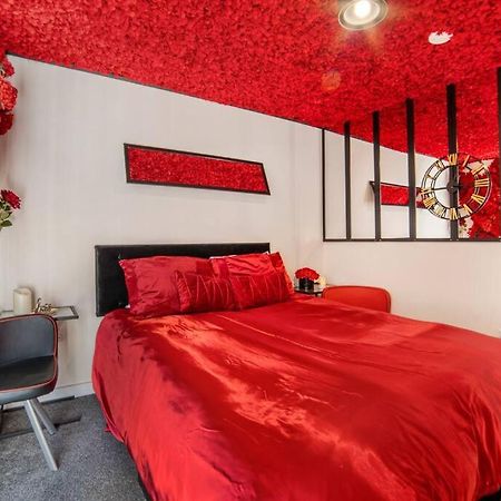 Romance In Leicester City Center Екстериор снимка